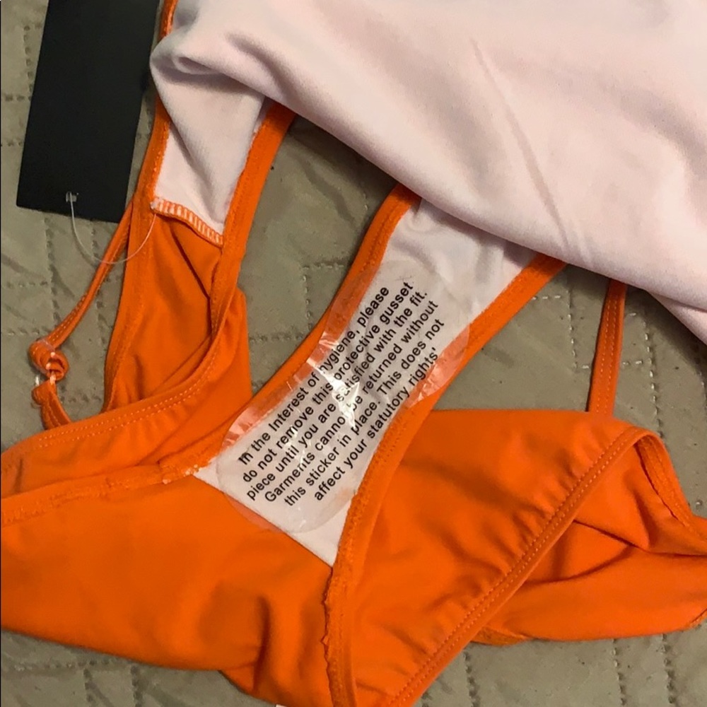 Nasty Gal one-piece bathing suit - Picture 4 of 7